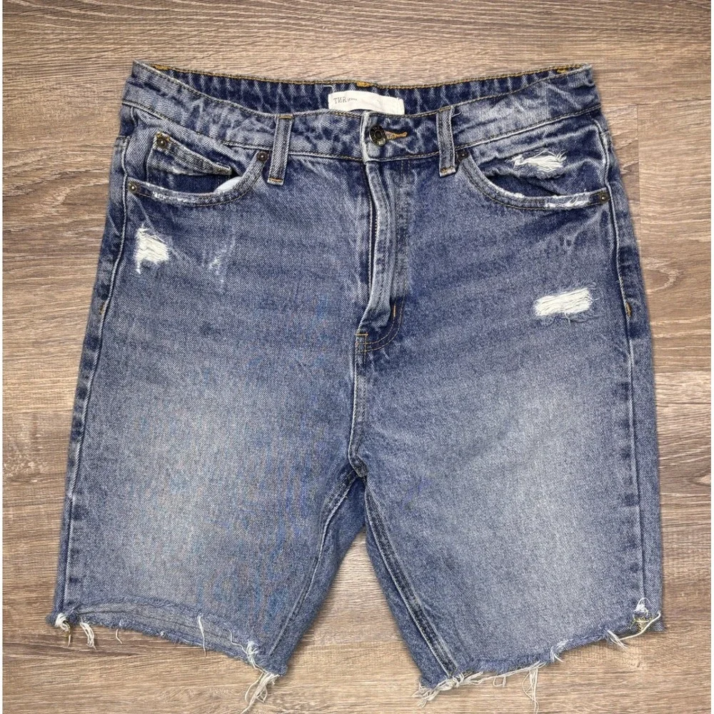 TNR Jeans Women's Distressed Denim Bermuda Shorts Blue Medium Wash Size 27